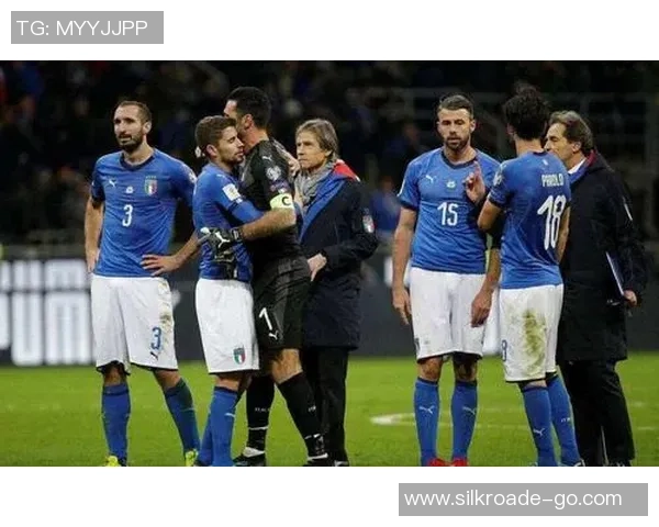 女主持人调皮撩足球球星现场互动引发全场热议他们的默契令人惊叹 女主持人调皮撩足球球星现场互动引发全场热议他们的默契令人惊叹