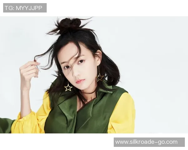 足球明星耳洞潮流引领时尚新风潮明星个性与运动精神的完美融合